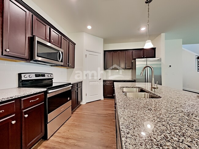 Photo - 5060 Canyon Creek Way