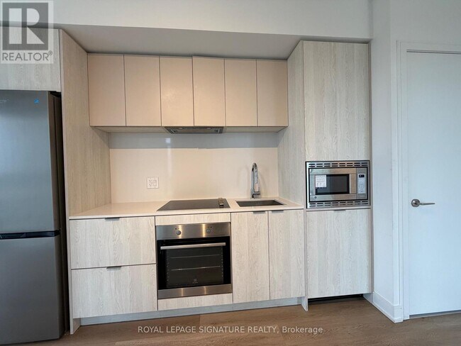 Photo - 86 Dundas St E Unit 1314