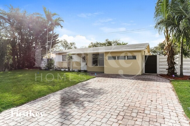 Photo - 6100 Harding St