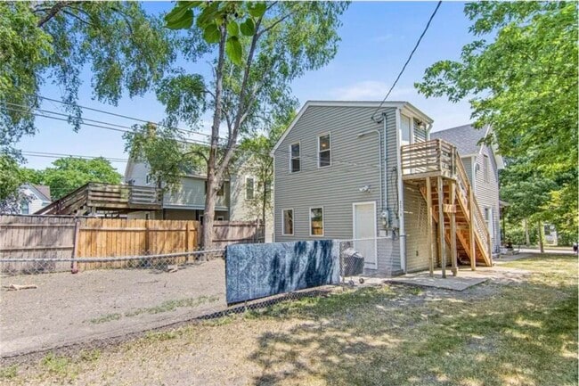 Photo - 2314 2nd St NE Unit 2