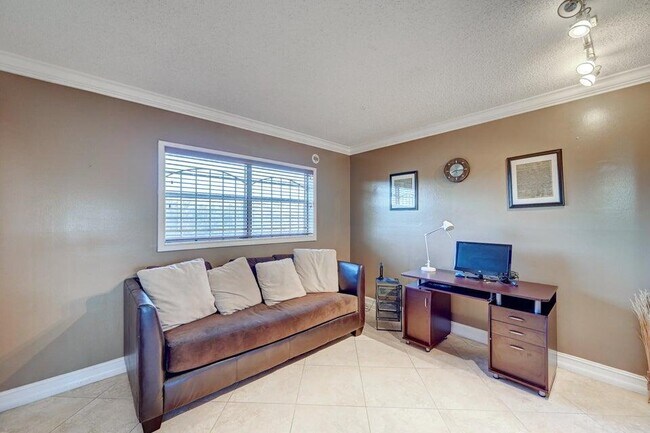 Photo - 5102 NW 36th St Unidad 604