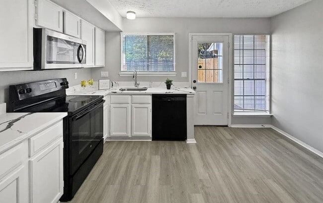 Photo - 19411 Lazy Valley Dr