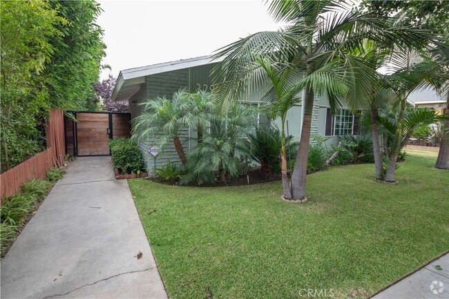 Building Photo - 329 Orizaba Ave Rental