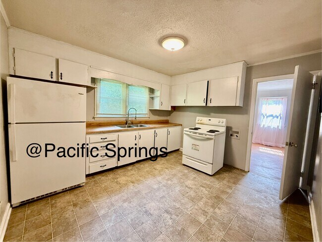 Photo - 927 S Church St