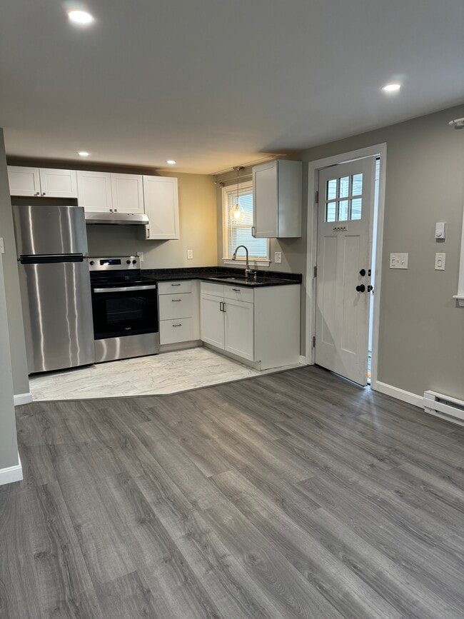 Photo - 337 King Philip St Unit 3