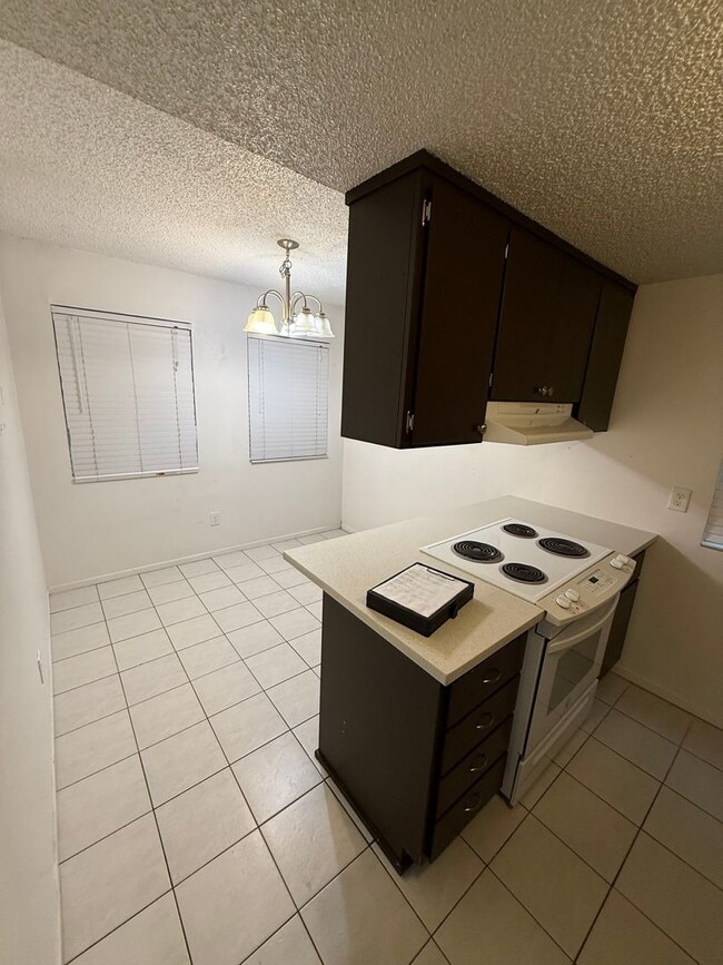 Photo - 2824 I St Unit 001