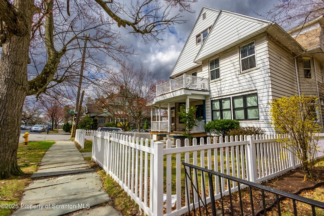 Photo - 601 Clay Ave Apartment