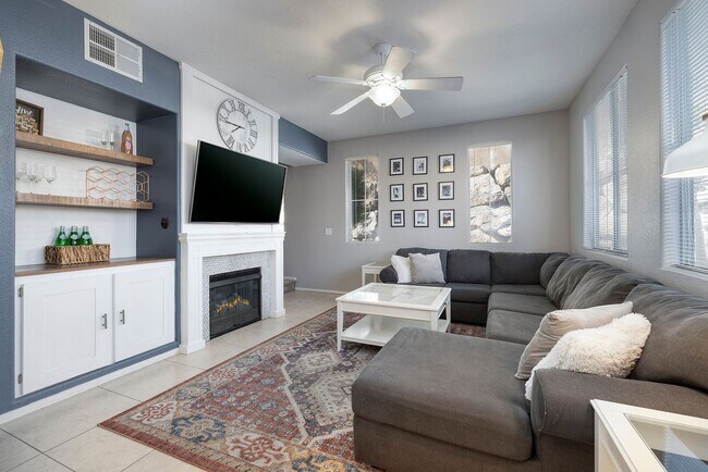 Photo - FULLY FURNISHED 2 BEDROOM CONDO IN THE NW ...