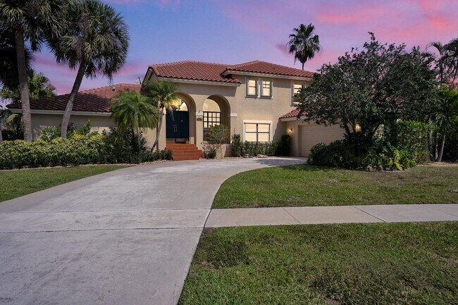 Photo - 12715 Kingsway Rd