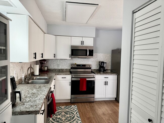 Photo - 2220 Bahia Vista St Unit G7