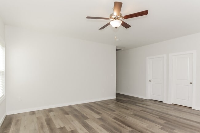 Photo - 2309 Newland Rd