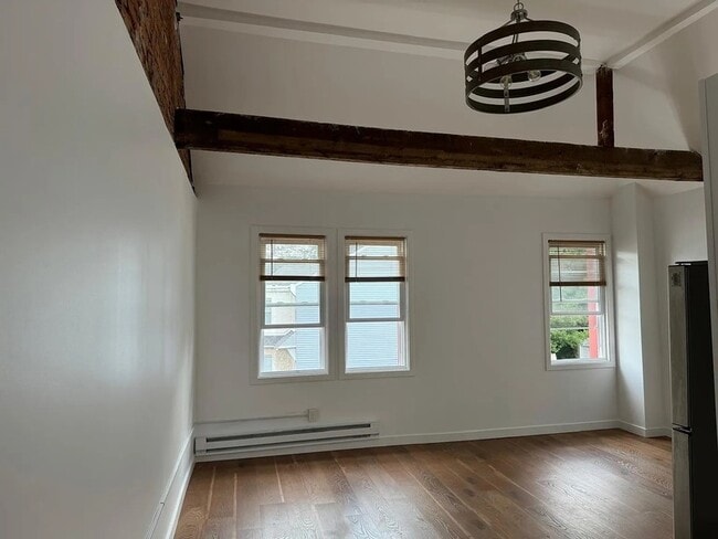 Photo - 6223 Wayne Ave Unidad 2L