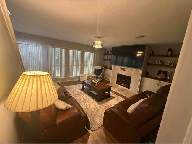 Building Photo - 3618 Windhill Ln