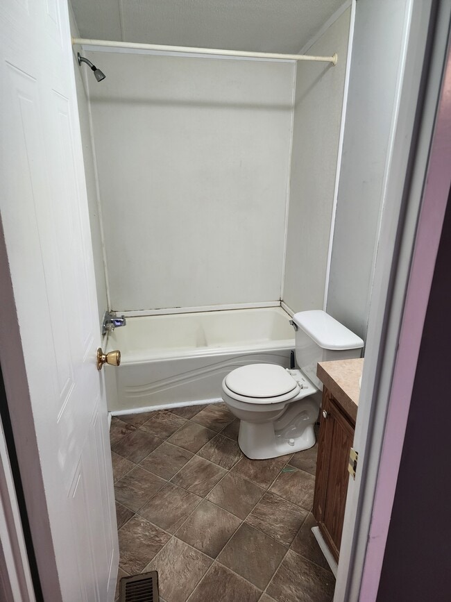 Photo - 131 Persinger St