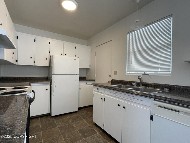 Photo - 1510 Summit View St