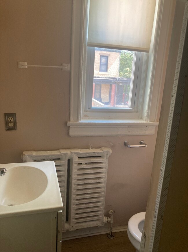168 Brunswick Ave Unit 2