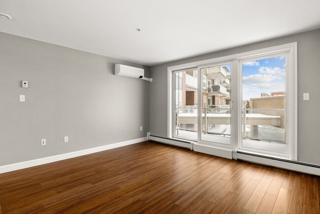 Photo - The Woodside