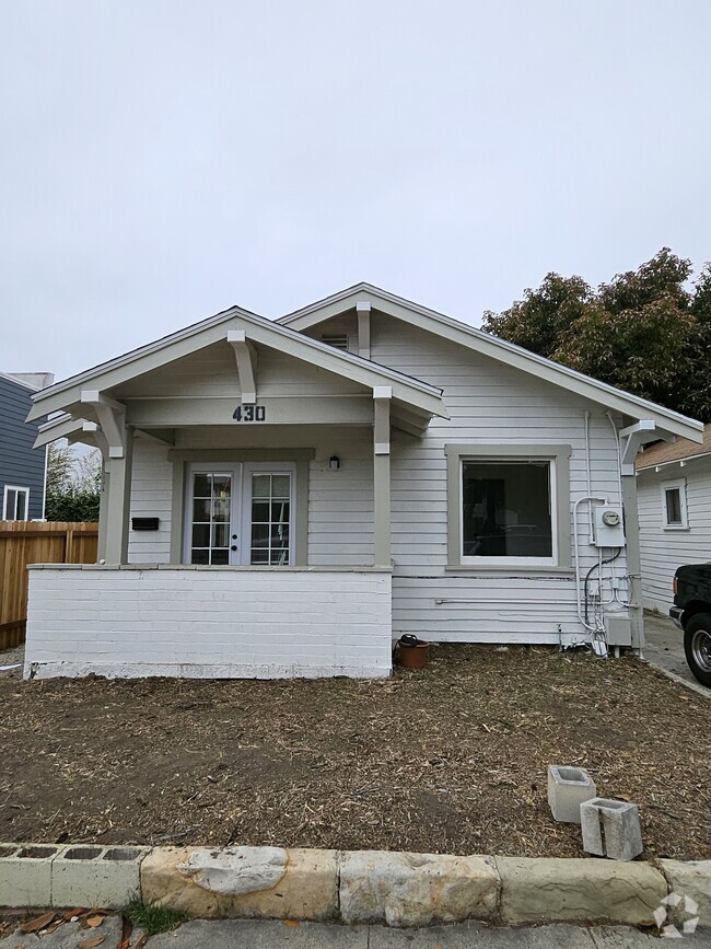 Building Photo - 430 Anacapa St Rental