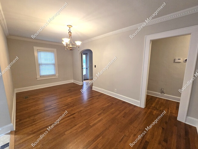 Photo - 2520 Constance St