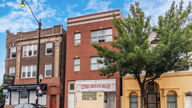 Building Photo - 4220 W Armitage Ave Unit 2F Rental