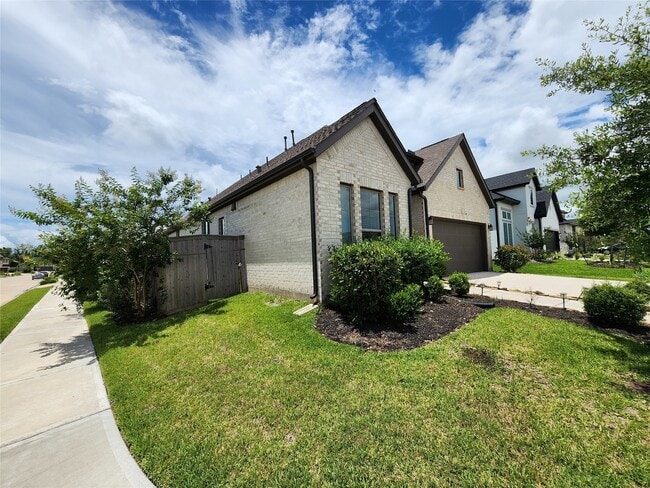 Photo - 10718 Blossom River Dr