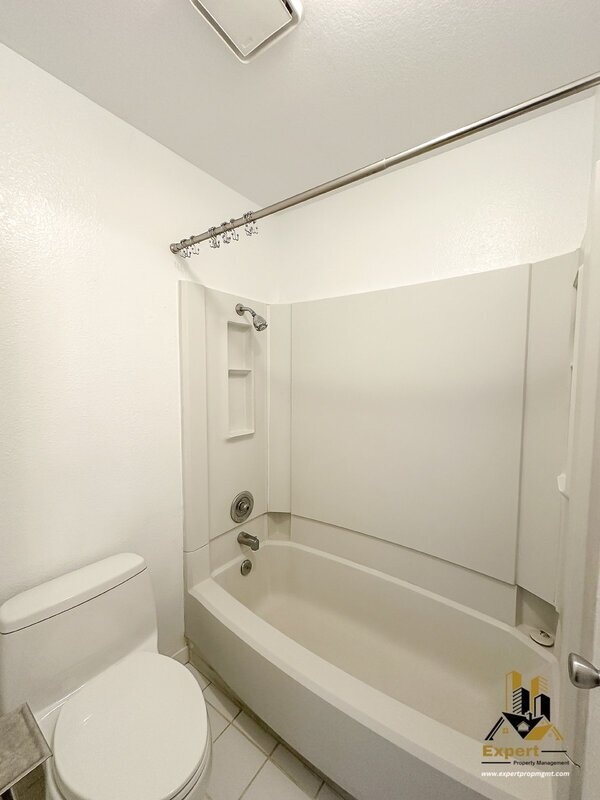 Photo - 125 Luna Grande Cir