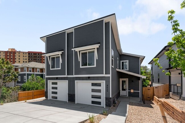Building Photo - Brand New 3BD, 4BA Half-Duplex in Villa Park with Back Yard