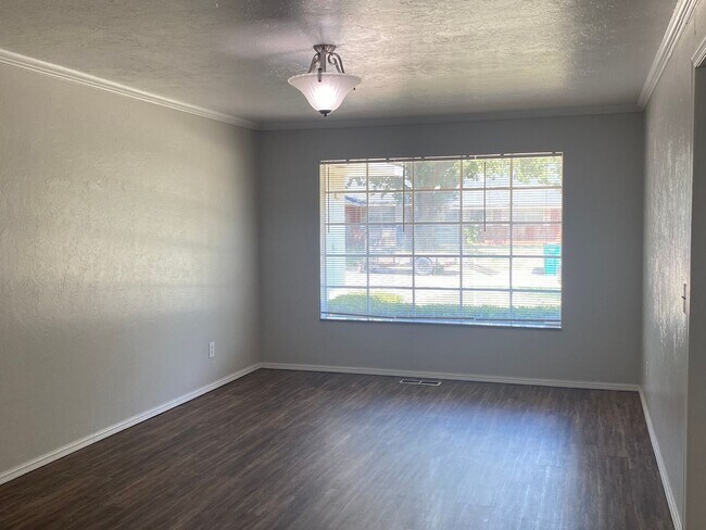 Photo - 3 bedroom 2.5 bath!