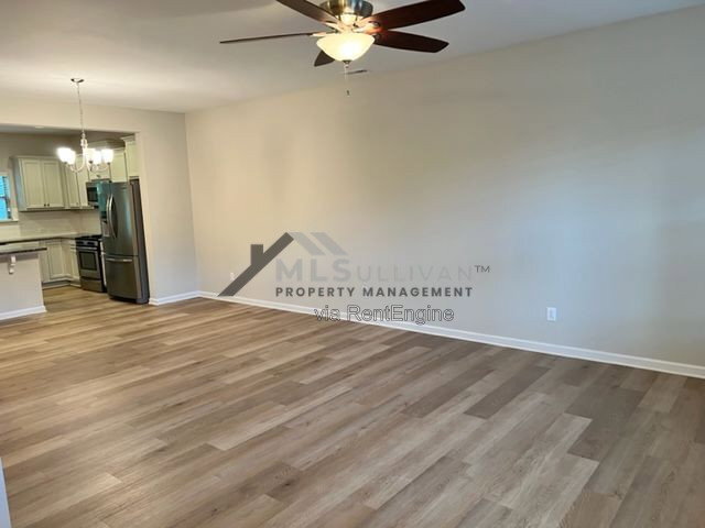 1126 Metropolitan Dr