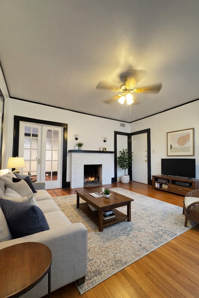 Building Photo - 614 Peden St Unit B