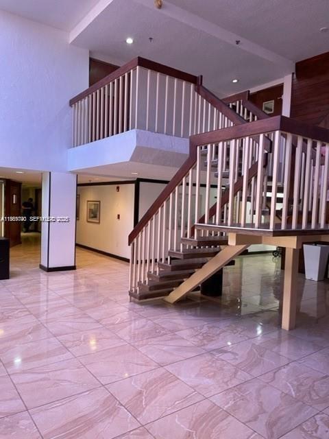 Photo - 17890 W Dixie Hwy Unit 702