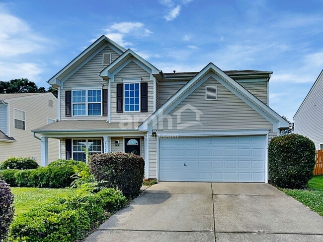 Photo - 6726 Centerline Dr House