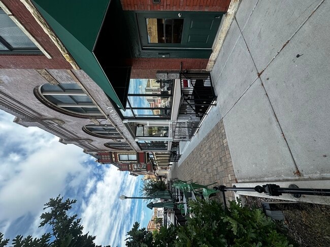 Building Photo - 1028 S State St Unit 2