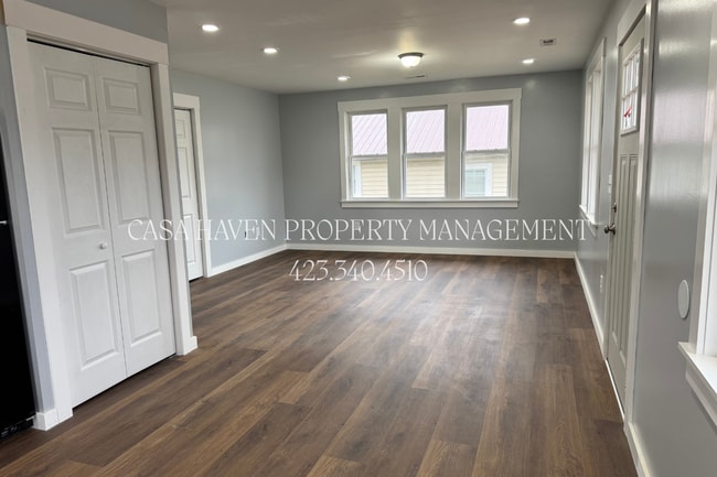 Photo - 913 E Myrtle Ave Unit 1