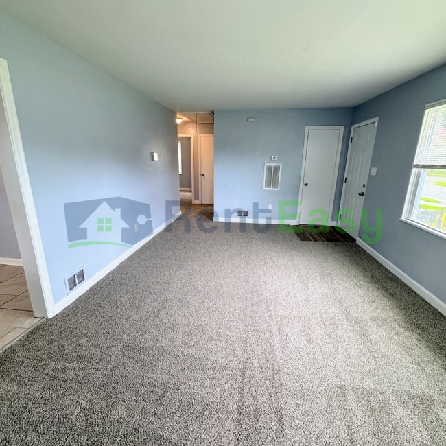 Photo - 2625 Eastwood Ave