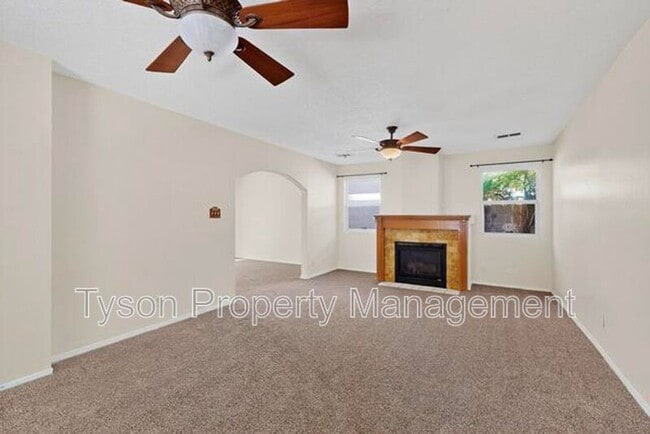 Photo - 3013 Taos Meadows Dr NE