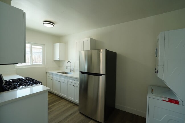 Photo - 3447-3449 Dwight Ave Unit 3447