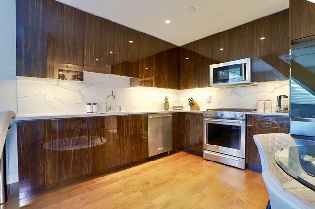 Photo - 800 Ave at Port Imperial Unidad 425