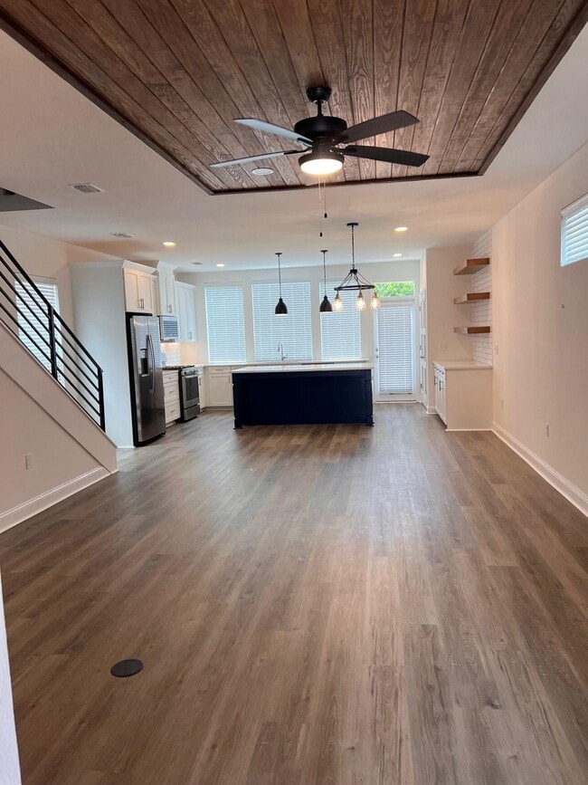 Photo - 438 Grand Oaks Rd