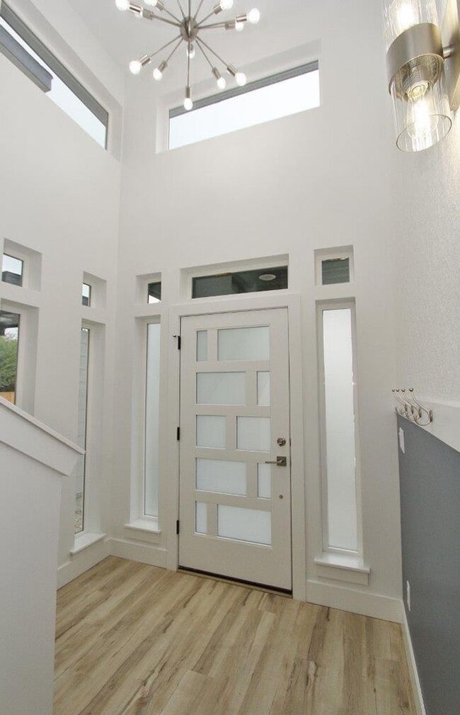 Photo - Immaculate Bench Home!