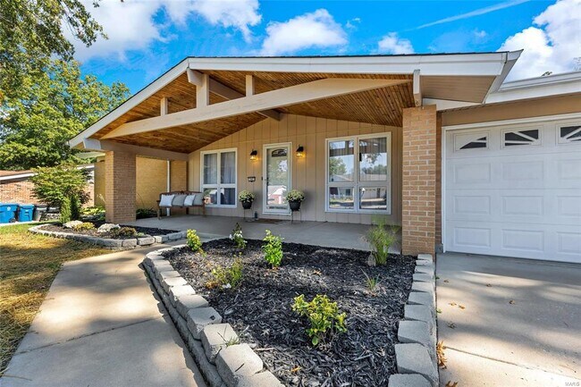 Photo - 292 Portwind Pl