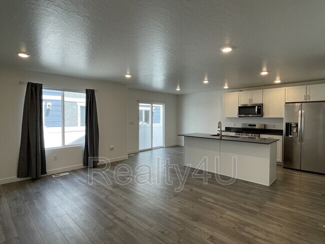 Photo - 1088 Waterway Ln