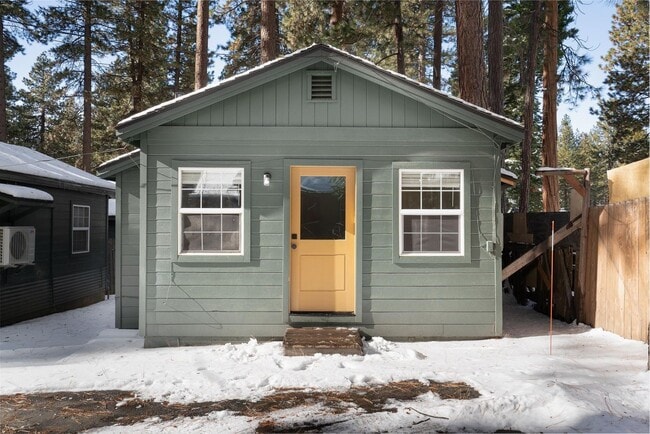 Building Photo - 8683 Rainbow Ave