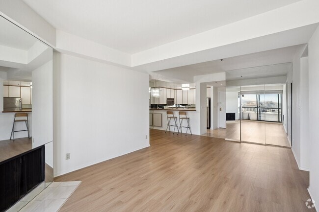 Building Photo - 601 Van Ness Ave Unit 1049 Rental