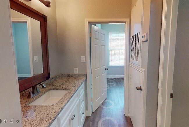 Photo - 2814 Nueces St Unit 205