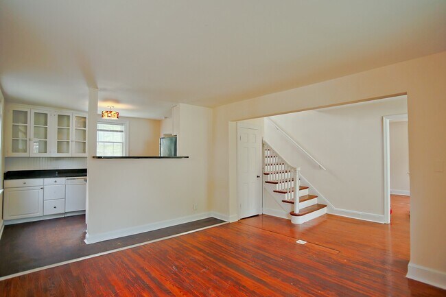 Photo - 8br Single Family Home on 14th St NW (MIN...