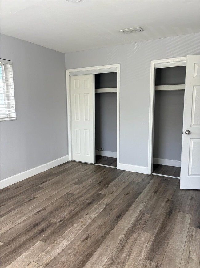 Photo - 5901 NW 17th Pl Unidad 205