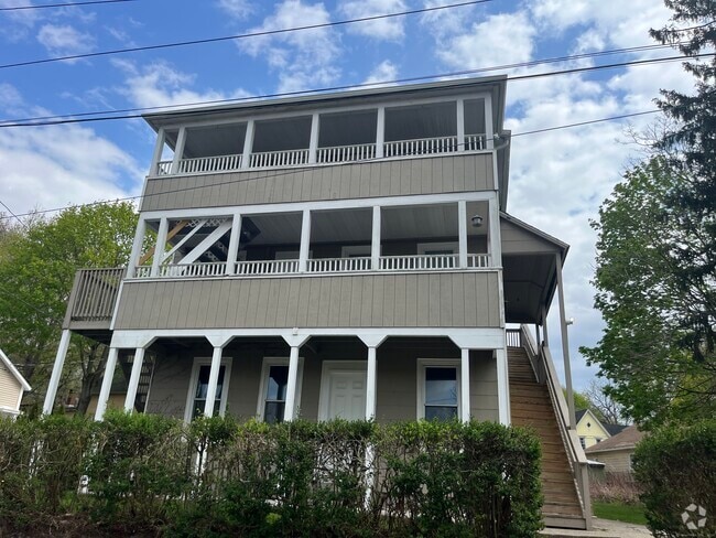 Building Photo - 7 Rock St Unit 3 Rental