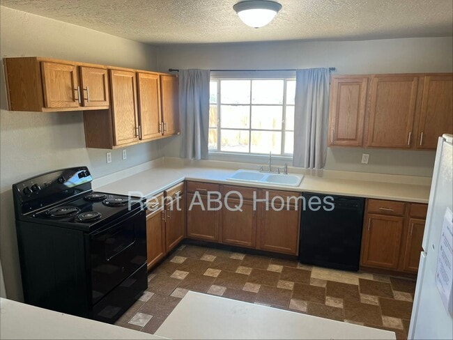 Photo - 1,250 Sq. Ft. Family Home in NE Heights