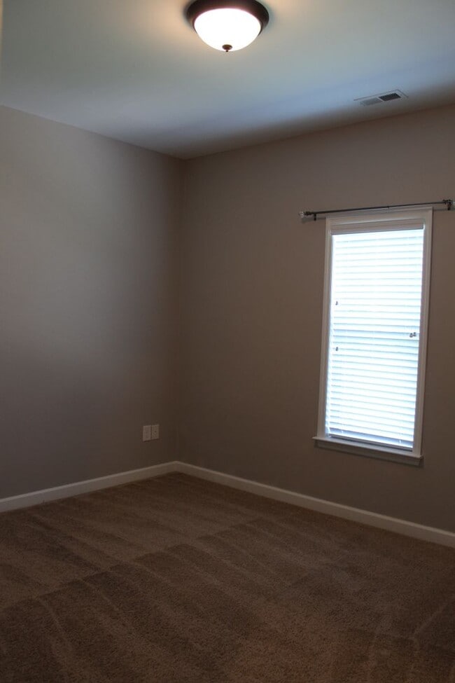 Photo - 103 Calabash Ct